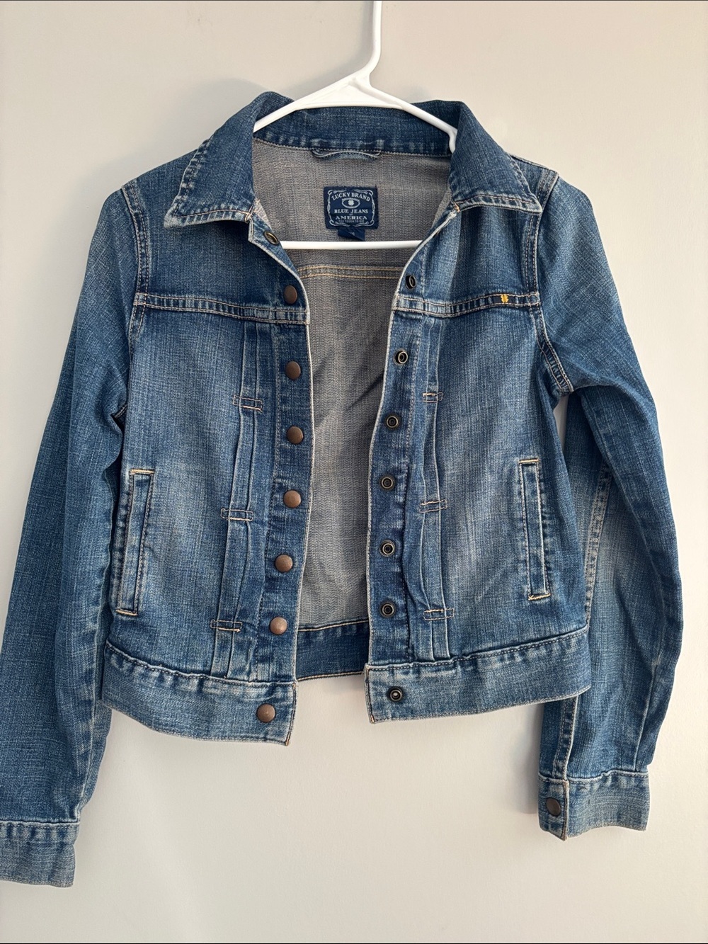 Lucky Brand Denim Jacket in Medium Blue Wash - Picture 1 of 3